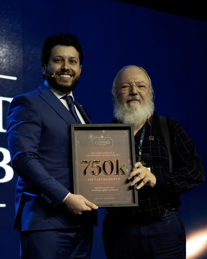 Mentorado recebe placa de R$ 750 mil